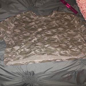 Fabletics cropped camo workout tee